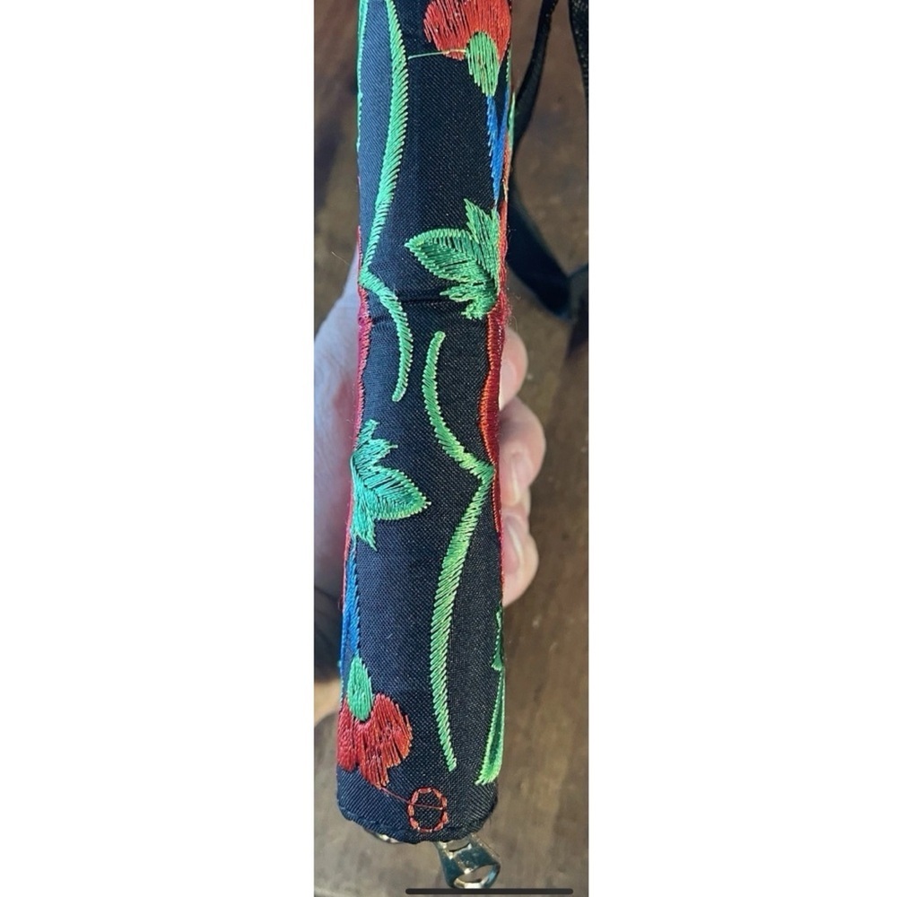 Unbranded Embroidered Double Zip-Around Wallet Black Red Green 6.5" W x 3.5" H - Picture 3 of 6